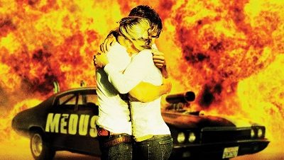 Bellflower : amour, gloire et lance-flammes