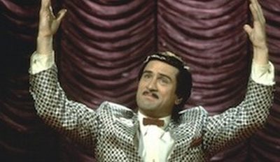 La valse des pantins : en route pour la gloire