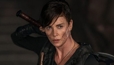 Charlize Theron est increvable dans le trailer de The Old Guard