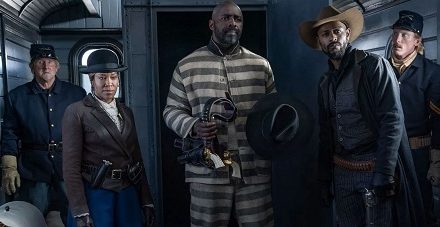 Idris Elba sort les colts dans le trailer de The Harder They Fall
