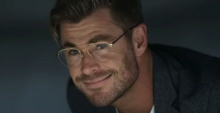 Chris Hemsworth joue les savants fous dans le trailer de Spiderhead