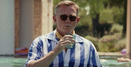 Daniel Craig relance l’enquête dans le trailer de Glass Onion