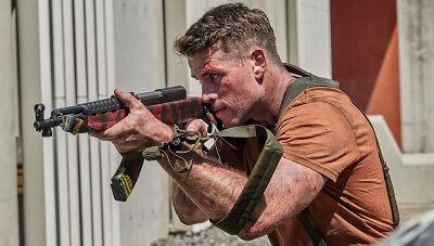 Land of Bad : du sang et des armes