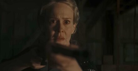 Sarah Paulson affronte tempêtes et surnaturel dans Hold Your Breath