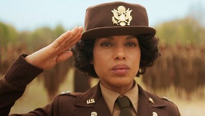 Un bataillon féminin entre dans l’Histoire dans Messagère de guerre