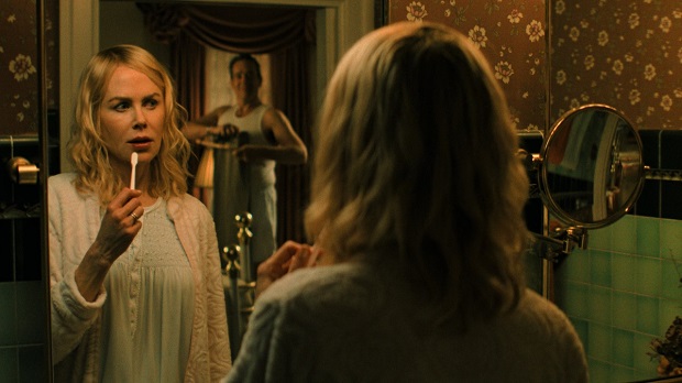 Holland : Nicole Kidman coincée entre satire et mystère Holland : Nicole Kidman coincée entre satire et mystère