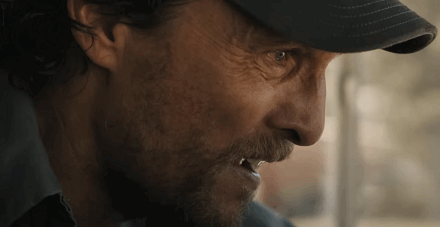 Matthew McConaughey affronte un brasier infernal dans The Lost Bus