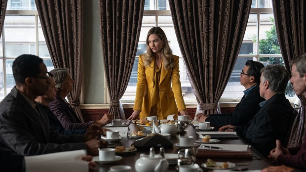 Lily James révolutionne les apps de rencontre dans Swiped