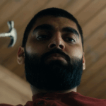 Above the knee : tendu jusqu’à l’os