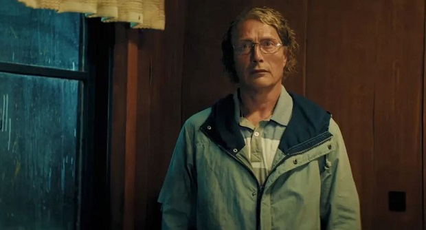 Mads Mikkelsen cache un gros magot dans le trailer de The Last Viking Mads Mikkelsen cache un gros magot dans le trailer de The Last Viking
