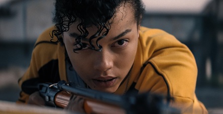 Après Sous la seine, les requins reviennent sur Netflix avec Trash